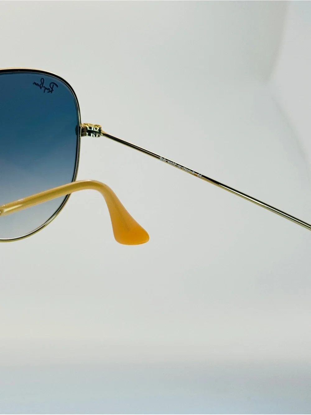 Ray-Ban RB3025 AVIATOR